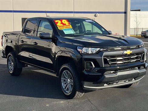 Used 2024 Chevrolet Colorado LT image 3