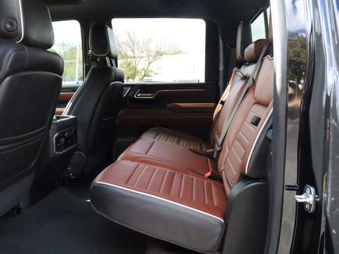 Used 2025 GMC Sierra 2500 Denali Ultimate w/ Max Trailering Package image 34