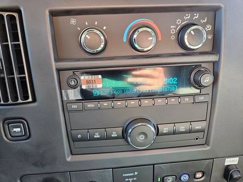 New 2025 Chevrolet Express 3500 Work Van w/ Power Convenience Package image 18