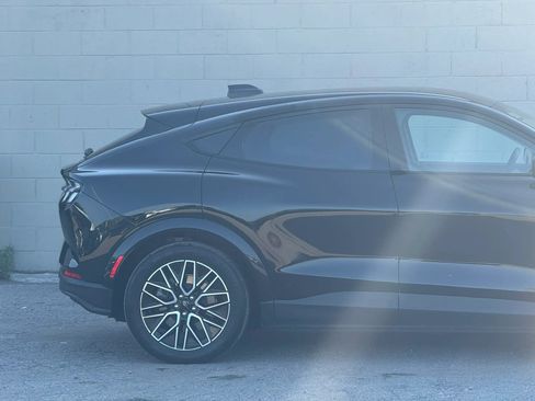 Used 2025 Ford Mustang Mach-E Premium AWD/4WD image 11