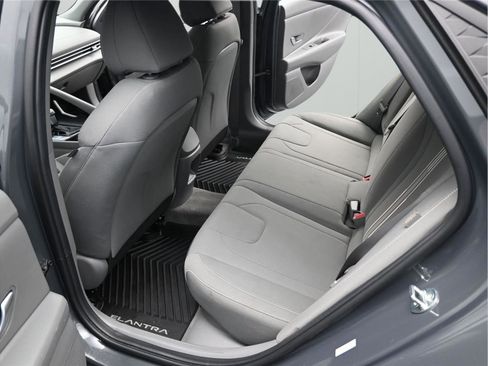 Certified 2024 Hyundai Elantra Blue FWD image 6