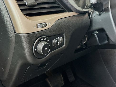 Used 2017 Jeep Cherokee Latitude image 16