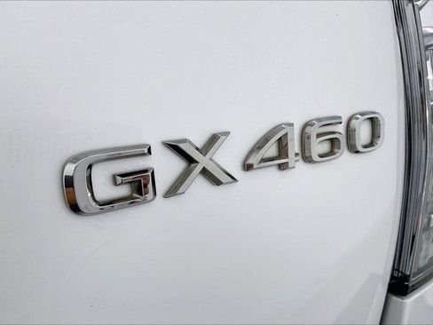 Used 2022 Lexus GX 460 Premium w/ Premium Package image 7