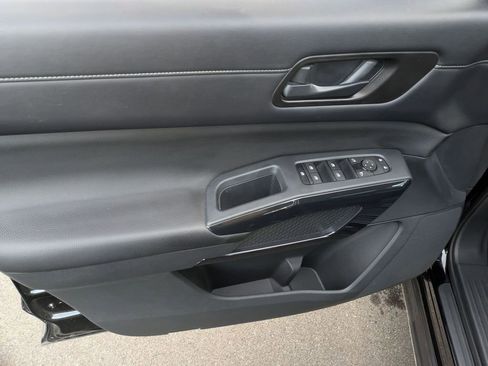 Used 2024 Nissan Pathfinder S w/ Cargo Package image 9