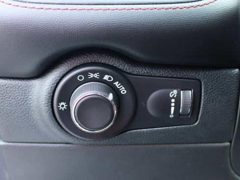 Used 2025 Dodge Durango GT image 15