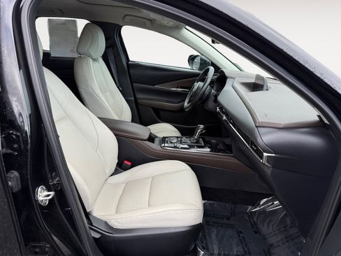 Used 2023 MAZDA CX-30 AWD 2.5 S w/ Premium Package image 19