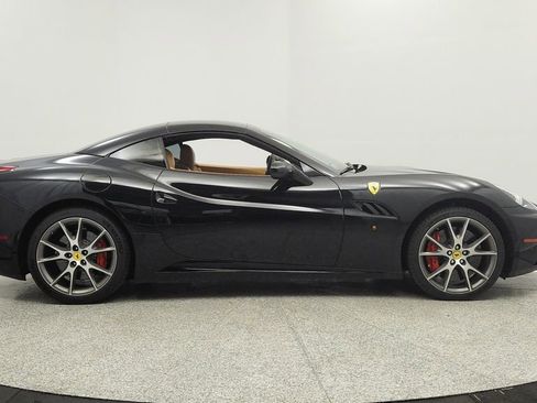 Used 2012 Ferrari California image 6