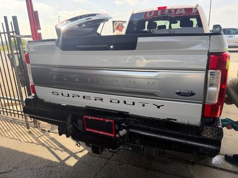 Used 2019 Ford F350 Platinum w/ Platinum Ultimate Package AWD/4WD image 18