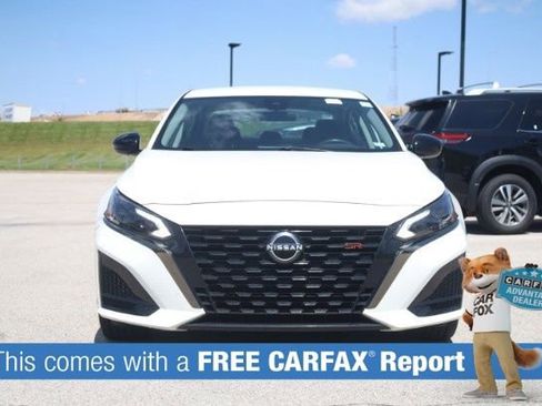 Used 2025 Nissan Altima 2.5 SR FWD image 2