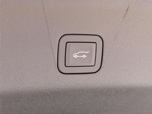 New 2026 Chevrolet Suburban High Country AWD/4WD image 12