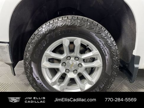 Used 2023 Chevrolet Silverado 1500 LT image 32