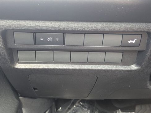 New 2025 Mitsubishi Outlander SE image 26