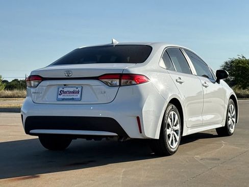 Used 2022 Toyota Corolla LE FWD image 8