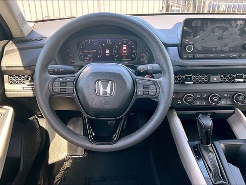 Used 2025 Honda Accord SE image 5