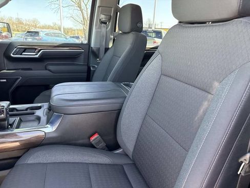 Used 2025 Chevrolet Silverado 1500 RST image 15