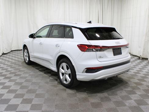 Used 2024 Audi Q4 e-tron Premium Plus image 29