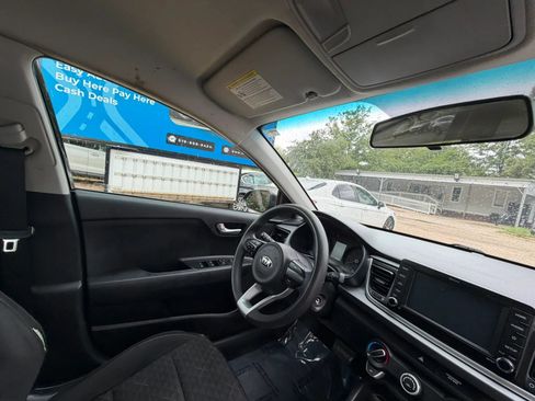 Used 2020 Kia Rio LX FWD image 25