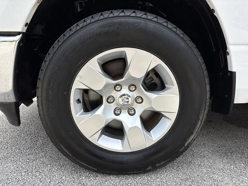 Used 2019 RAM 1500 Big Horn AWD/4WD image 14