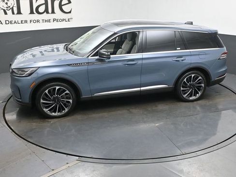 Used 2025 Lincoln Aviator Reserve w/ Equipment Group 201A AWD/4WD image 60