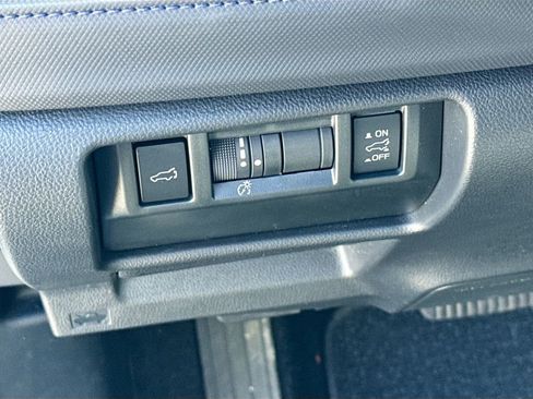 Used 2025 Subaru Forester Premium image 9