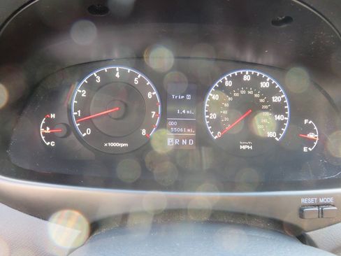 Used 2011 Hyundai Azera GLS w/ Premium Pkg 2 FWD image 15