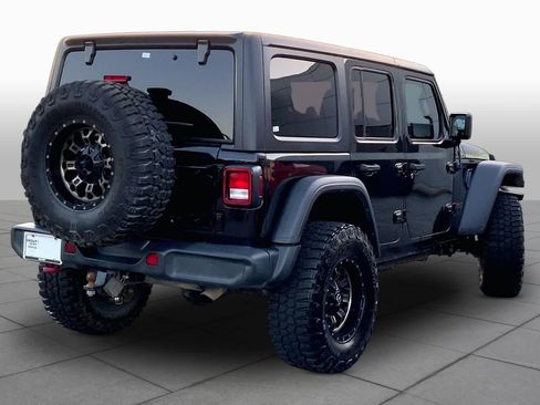 Used 2018 Jeep Wrangler Unlimited Rubicon AWD/4WD image 12