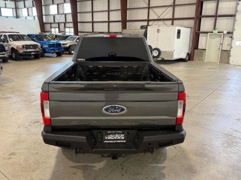 Used 2019 Ford F250 XLT w/ FX4 Off-Road Package image 10