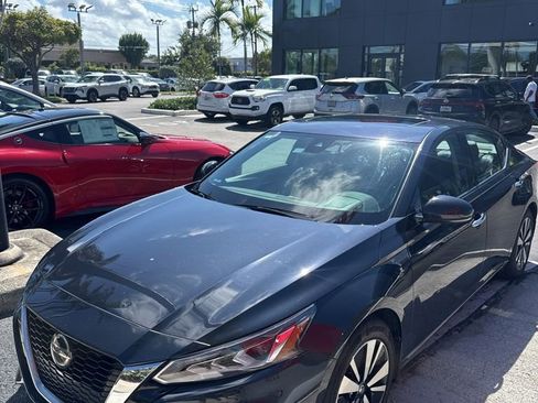 Used 2020 Nissan Altima 2.5 SL image 2