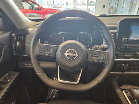 New 2025 Nissan Pathfinder SV w/ Black Appearance Package image 16