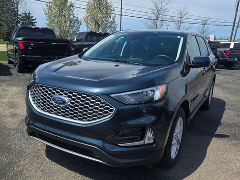 Certified 2024 Ford Edge SEL w/ Convenience Package AWD/4WD image 2