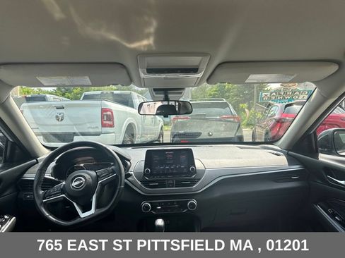 Used 2023 Nissan Altima 2.5 SR AWD/4WD image 15