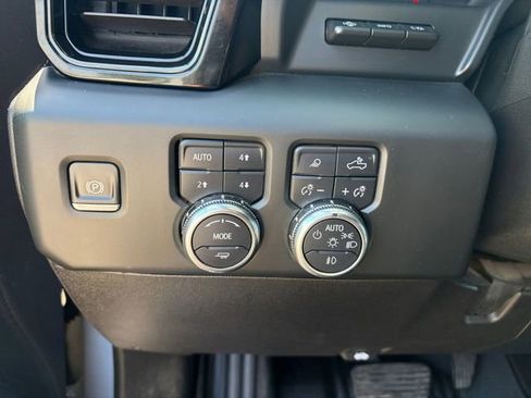 Used 2024 GMC Sierra 2500 AT4 w/ AT4 Premium Plus Package AWD/4WD image 5