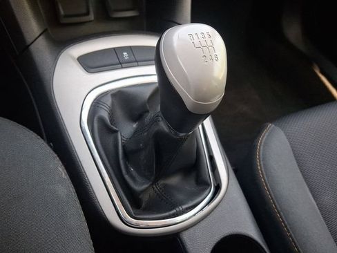 Used 2018 Chevrolet Cruze LS FWD image 15