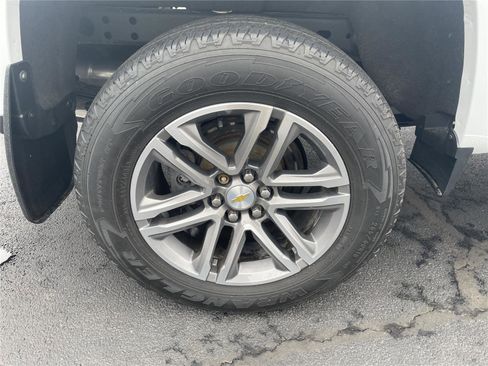 Used 2022 Chevrolet Colorado W/T w/ Custom Special Edition AWD/4WD image 28