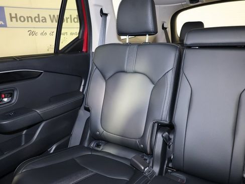 New 2025 Honda Pilot EX-L image 10