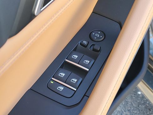 Certified 2024 BMW X6 M60i w/ Dynamic Handling Package image 6