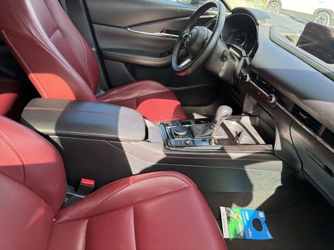 Used 2025 MAZDA CX-30 AWD 2.5 S w/ Preferred Package image 12