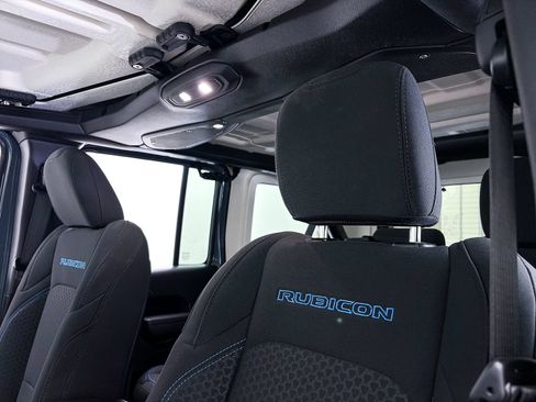 Used 2024 Jeep Wrangler Unlimited Rubicon 4xe AWD/4WD image 10
