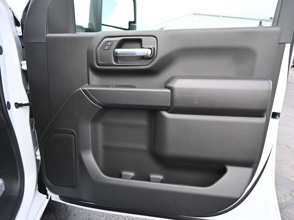 New 2026 Chevrolet Silverado 2500 Custom w/ Custom Value Package AWD/4WD image 20