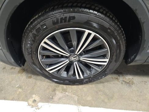 Used 2024 Volkswagen Tiguan Wolfsburg Edition image 10