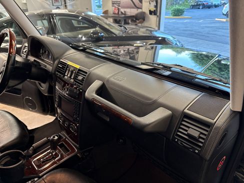 Used 2010 Mercedes-Benz G 550 image 29