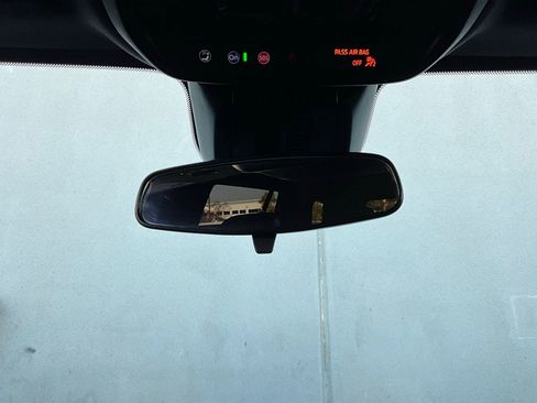 Used 2025 Chevrolet Equinox LT image 17