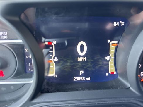 Used 2025 Jeep Wrangler Unlimited Rubicon w/ Convenience Group image 22