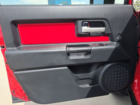 Used 2012 Toyota FJ Cruiser 4WD w/ Trail Teams Special Edition image 17