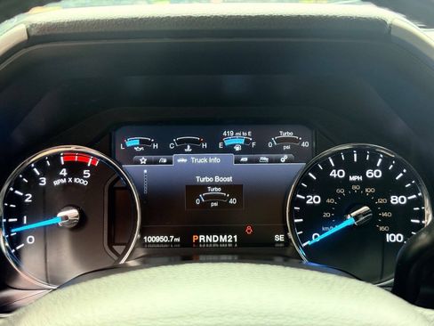 Used 2017 Ford F250 Platinum w/ FX4 Off-Road Package AWD/4WD image 23