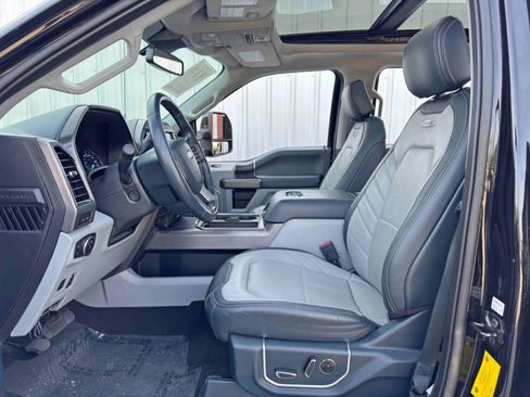 Used 2022 Ford F450 Limited w/ FX4 Off-Road Package image 40