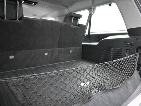 Used 2019 Chevrolet Suburban Premier AWD/4WD image 17