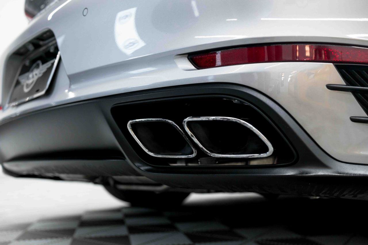 Used 2017 Porsche 911 4 Coupe AWD/4WD image 33