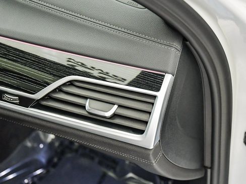 Certified 2022 BMW 740i w/ M Sport Package image 16