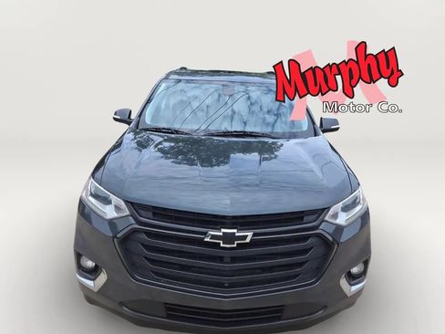 Used 2018 Chevrolet Traverse LT w/ LPO, Black Accent Package FWD image 4